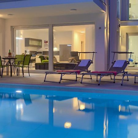 Villa Helines***** Linardići Buitenkant foto